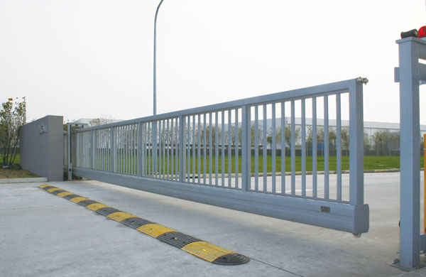 走進(jìn)倉(cāng)庫(kù)