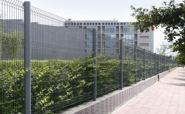 走進(jìn)倉(cāng)庫(kù)